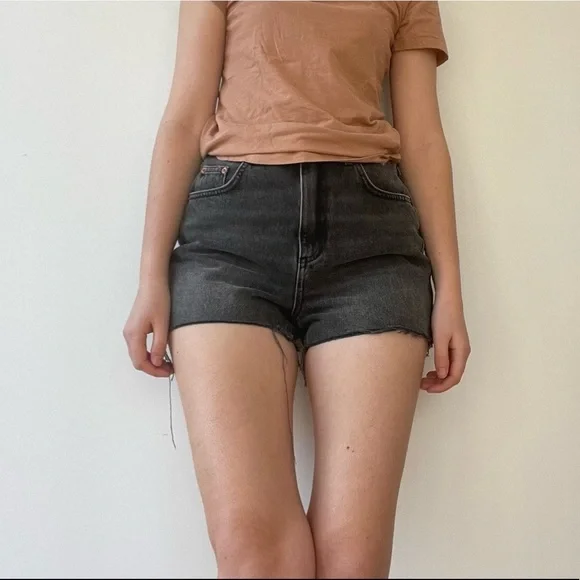 NWT  TOPSHOP MOM BLACK SHORTS - 6 - Picture 2 of 11